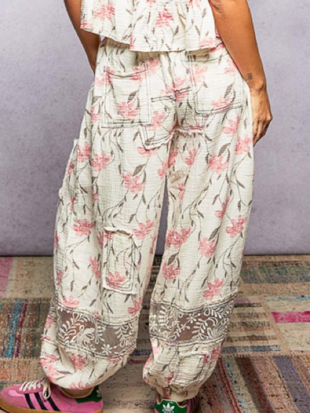 POL Ivory Wide-Leg Floral Drawstring Joggers with Lace Detail - Picture 5 of 5